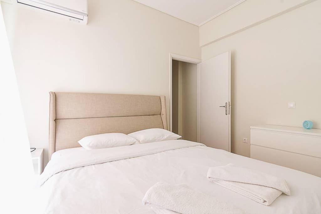 Cozy Flat With 1 Bedroom Next To Metro Station Athens Exterior photo